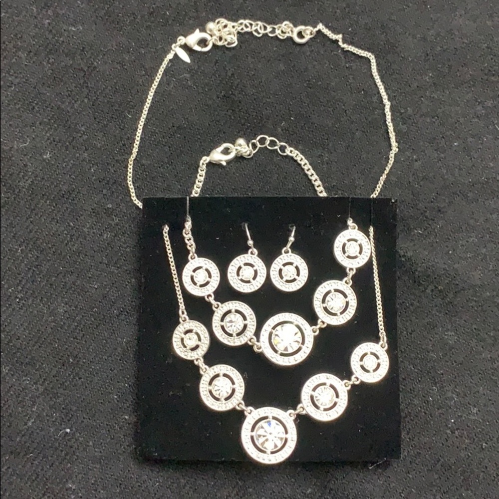 Necklace earring and bracelet set